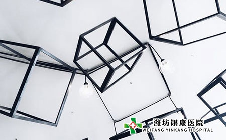 潍坊皮肤病医院孩子出水痘要注意什么?