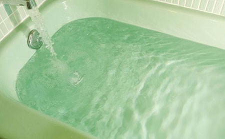皮肤湿疹的治疗方法-漂白浴